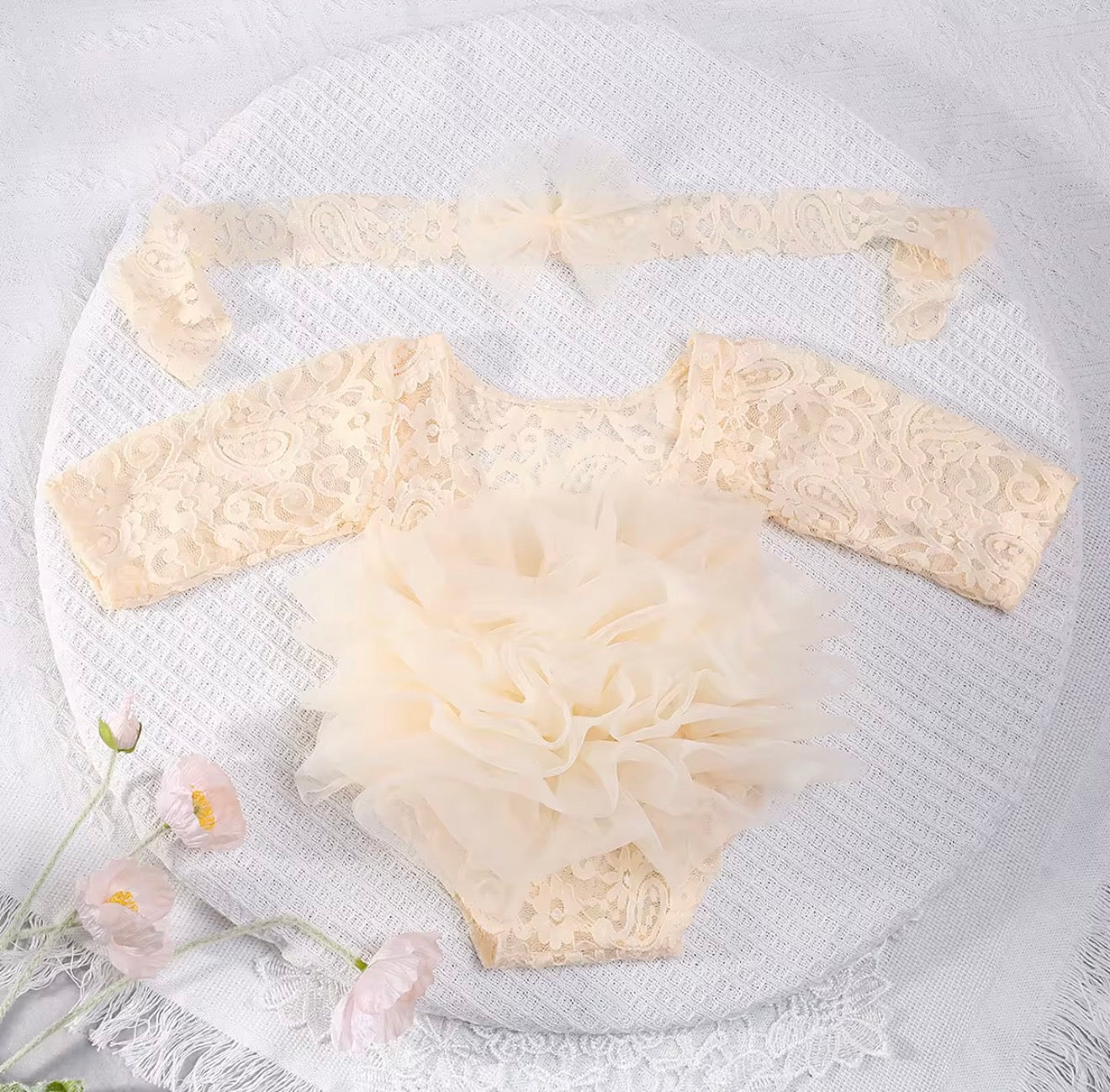 Lace Romper with Puffy Tutu for Newborn Baby Girl Photoshoot